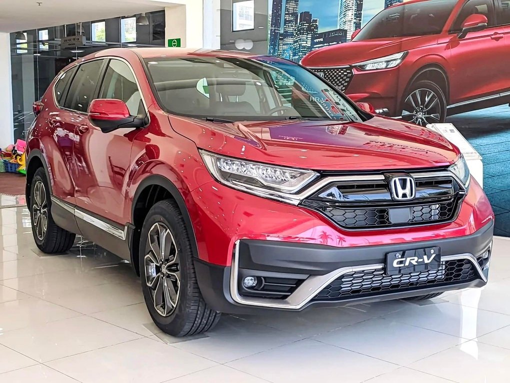 Honda CR-V has a record discount at the dealer, the actual price is less than 900 million VND 3